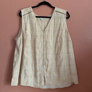 Wonderly Cream Floral Button-Front Sleeveless Blouse